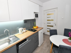 Apartmani    ROBERT Gradac