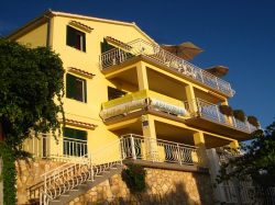 Appartamenti Trogir Yellow House Okrug Gornji (Isola Ciovo)